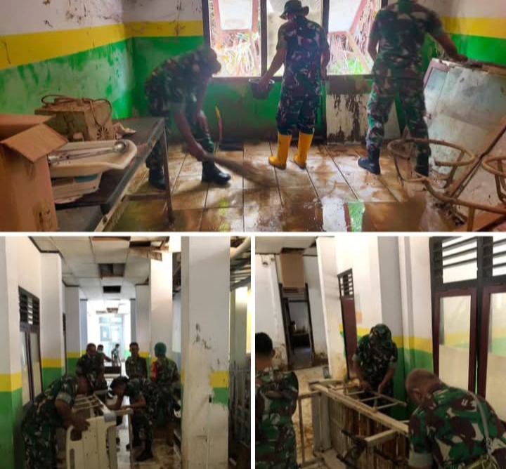 Pulihkan Layanan Kesehatan Pascabanjir, TNI Bersihkan Puskesmas Siloam Tamako