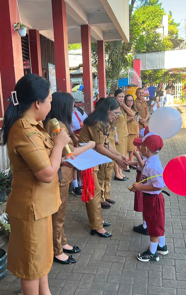 Gerbang Harapan Terbuka, SD Negeri Winangun Manado Sambut Siswa Baru dengan Senyum dan Kasih Sayang