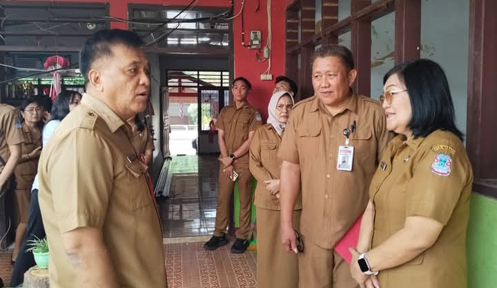 Kunjungan Kadis Dikbud Manado Jadi Suntikan Motivasi SDN 36 Tingkatkan Mutu Pendidikan